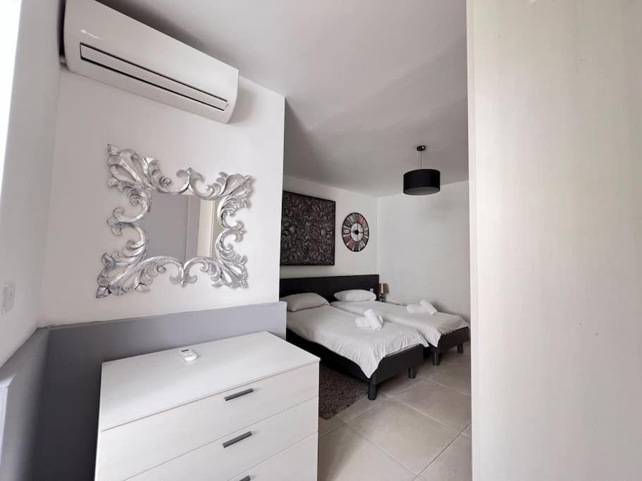 Sunshine Court No 60